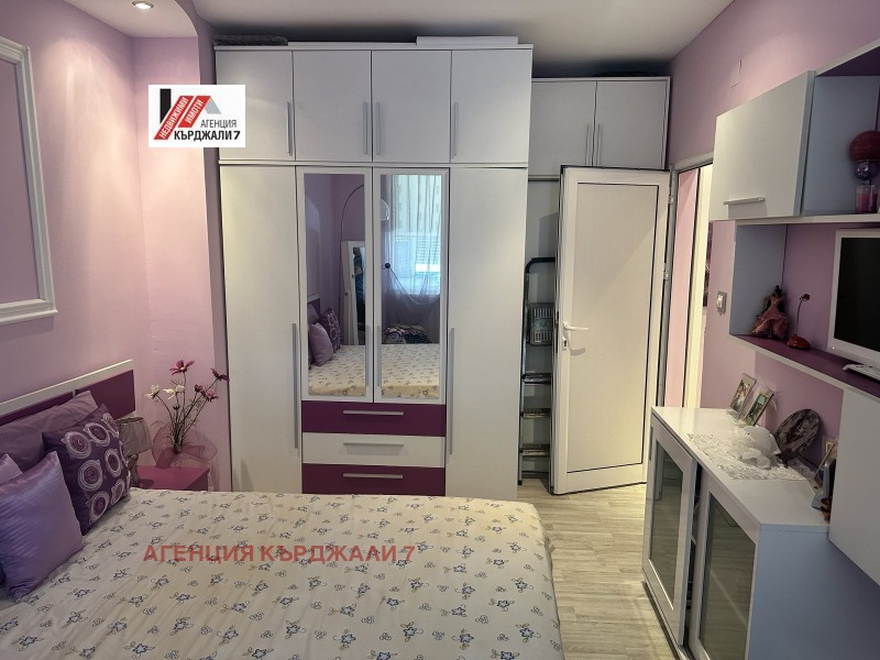 Продава 2-СТАЕН, гр. Кърджали, Център, снимка 7 - Апартаменти - 52909504