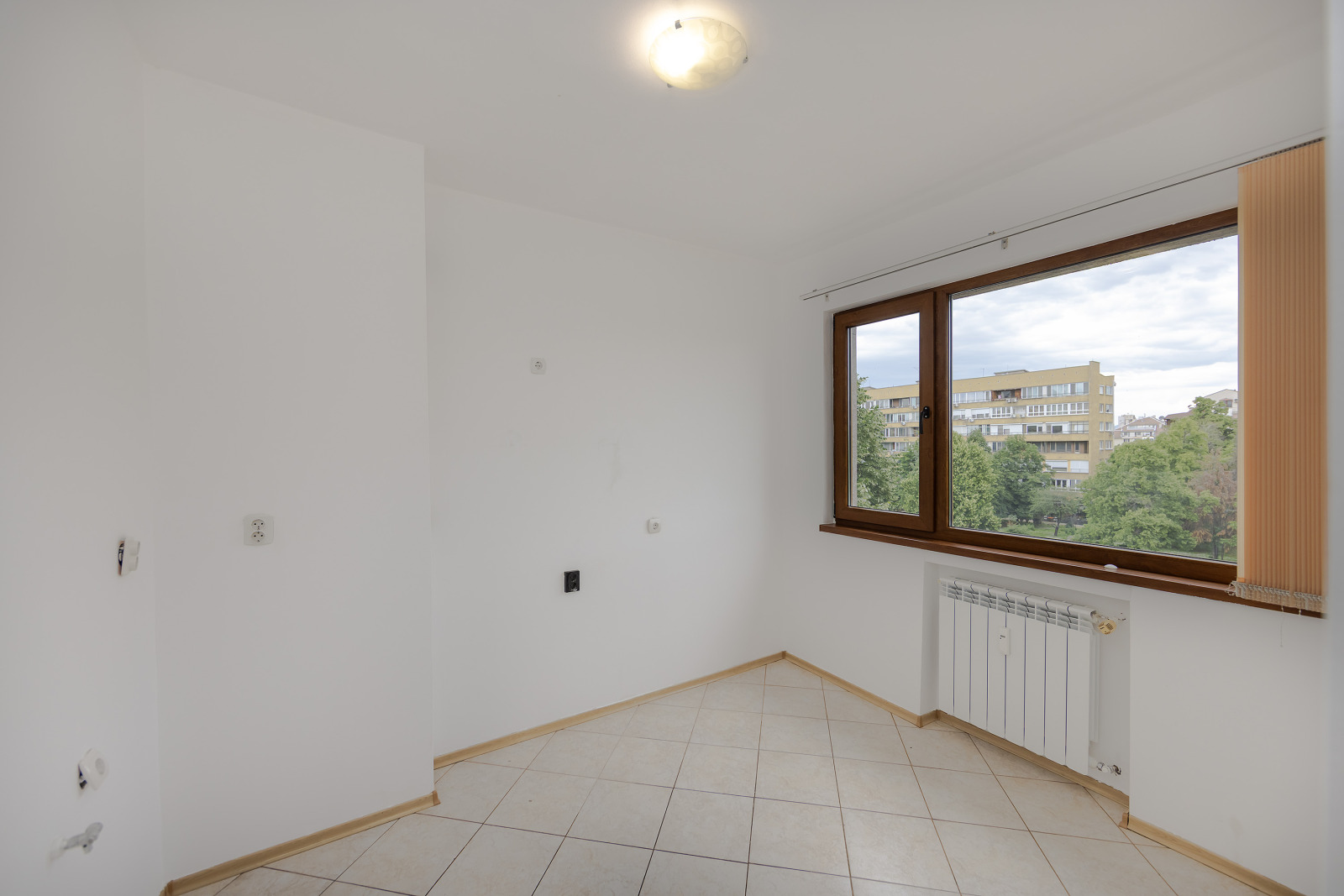 Продава 3-СТАЕН, гр. София, Изток
