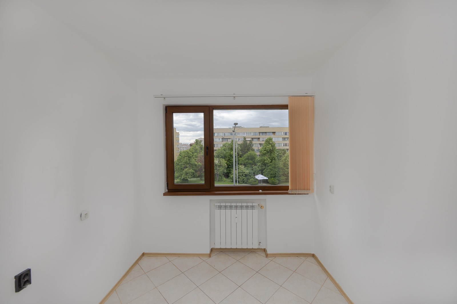 Продава 3-СТАЕН, гр. София, Изток, снимка 2 - Апартаменти - 54747751