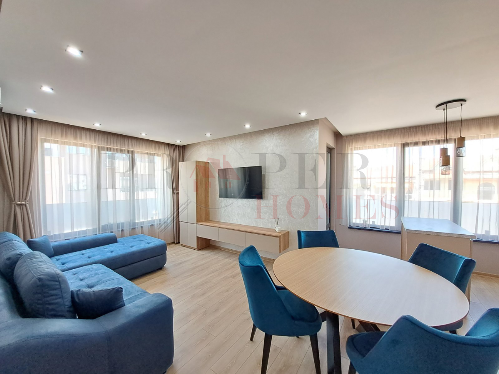 Продава 3-СТАЕН, гр. Велико Търново, Зона Б, снимка 2 - Апартаменти - 55226374