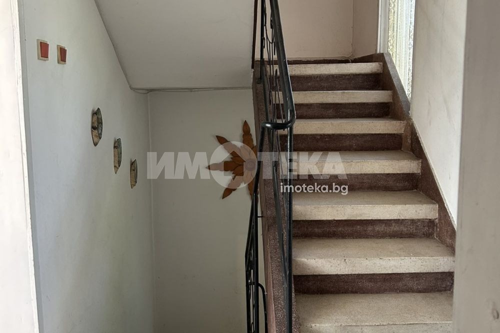 Продава КЪЩА, с. Алдомировци, област София област, снимка 13 - Къщи - 55886080
