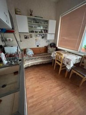 Продава КЪЩА, с. Дибич, област Шумен, снимка 2 - Къщи - 54613334