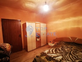 1 Schlafzimmer Gorna Orjahowiza, region Weliko Tarnowo 8