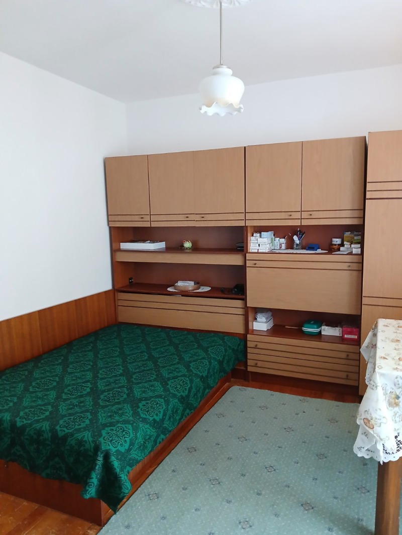De vânzare  Etajul casei Razgrad , Varoș , 137 mp | 92356015 - imagine [10]