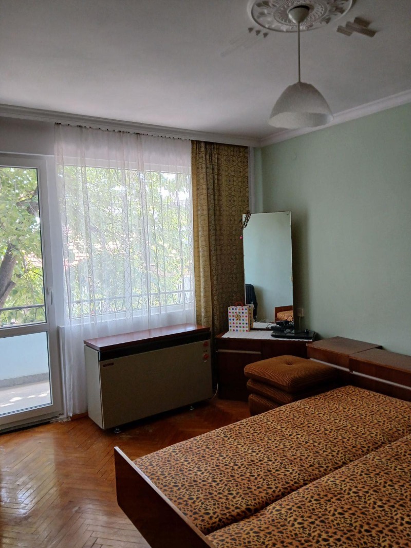 De vânzare  Etajul casei Razgrad , Varoș , 137 mp | 92356015 - imagine [9]