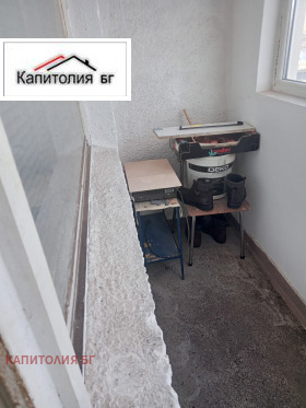 1 Schlafzimmer Wazroschdenzi, Kardschali 1