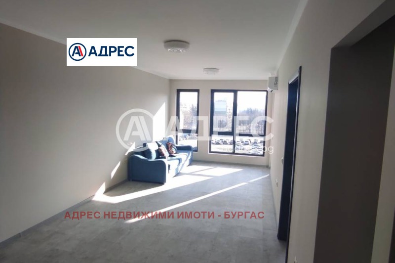 À vendre  1 chambre Bourgas , Slaveikov , 65 m² | 66563296