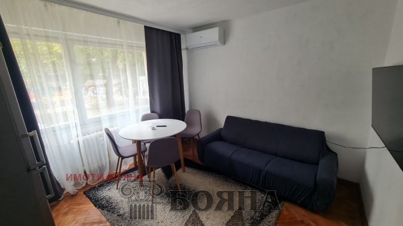 Продава  3-стаен град Русе , Възраждане , 70 кв.м | 36332360 - изображение [2]