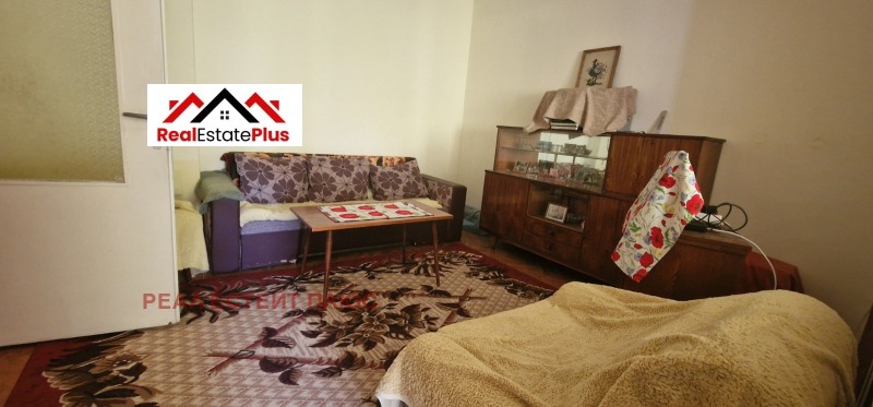 Продава 3-СТАЕН, гр. Ловеч, Център, снимка 2 - Апартаменти - 53200348