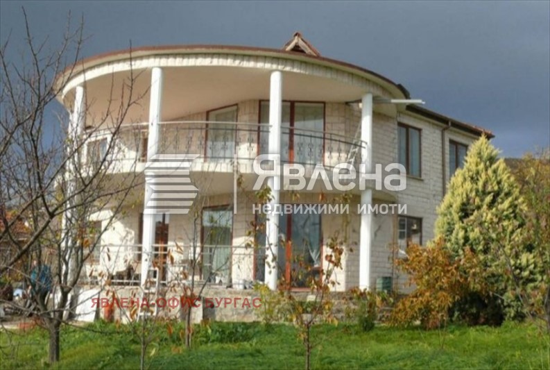 Satılık  Ev bölge Burgaz , Koşarica , 384 metrekare | 48348751