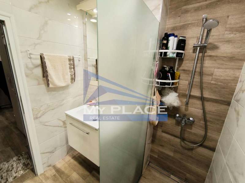 Продава  3-стаен град Шумен , Център , 86 кв.м | 37026034 - изображение [12]