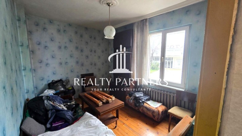 Продава  Къща град Перник , Пригаров район , 240 кв.м | 22732388 - изображение [3]