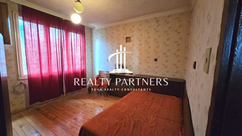 Продава  Къща град Перник , Пригаров район , 240 кв.м | 22732388 - изображение [10]