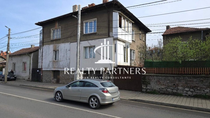 Продава  Къща град Перник , Пригаров район , 240 кв.м | 22732388 - изображение [2]