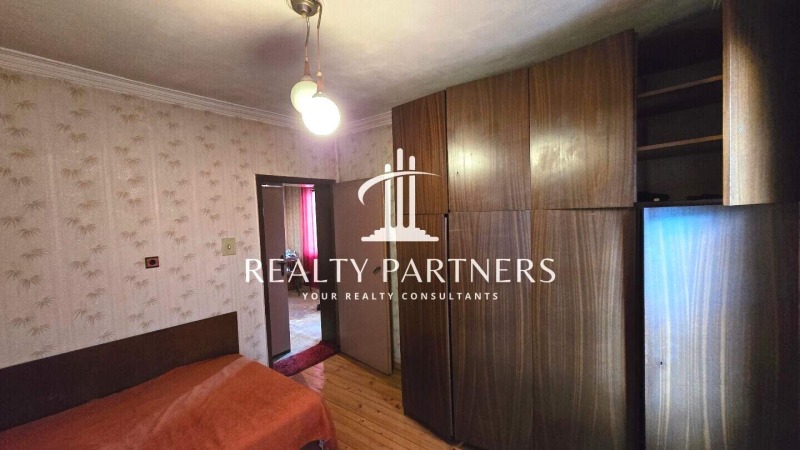 Продава  Къща град Перник , Пригаров район , 240 кв.м | 22732388 - изображение [7]