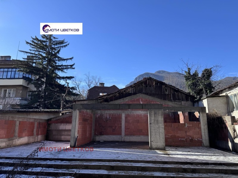 Продава КЪЩА, гр. Враца, Център, снимка 2 - Къщи - 53371330