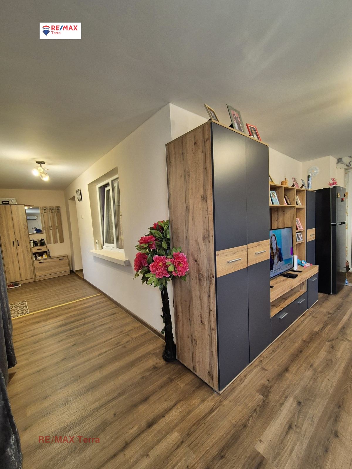 Продава КЪЩА, гр. Левски, област Плевен, снимка 2 - Къщи - 54290246