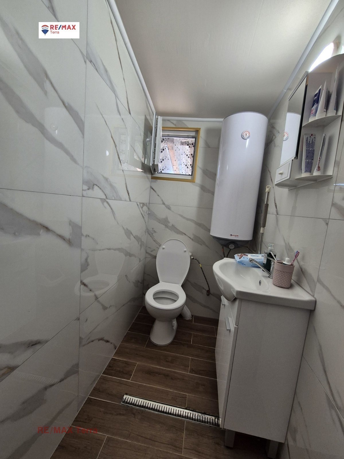 Продава КЪЩА, гр. Левски, област Плевен, снимка 3 - Къщи - 54290246