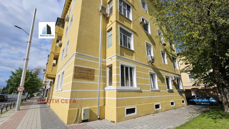 En venta  2 dormitorios Plovdiv , Tsentar , 76 metros cuadrados | 95659484 - imagen [15]