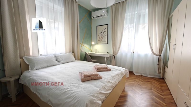 En venta  2 dormitorios Plovdiv , Tsentar , 76 metros cuadrados | 95659484 - imagen [12]