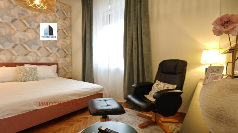 En venta  2 dormitorios Plovdiv , Tsentar , 76 metros cuadrados | 95659484 - imagen [7]