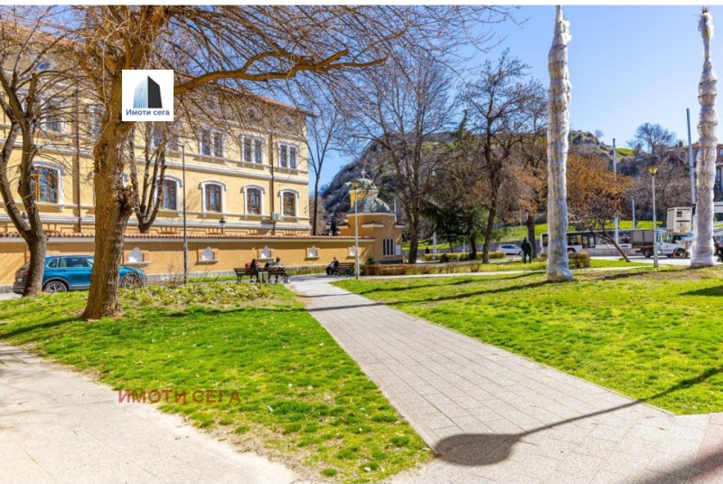 En venta  2 dormitorios Plovdiv , Tsentar , 76 metros cuadrados | 95659484