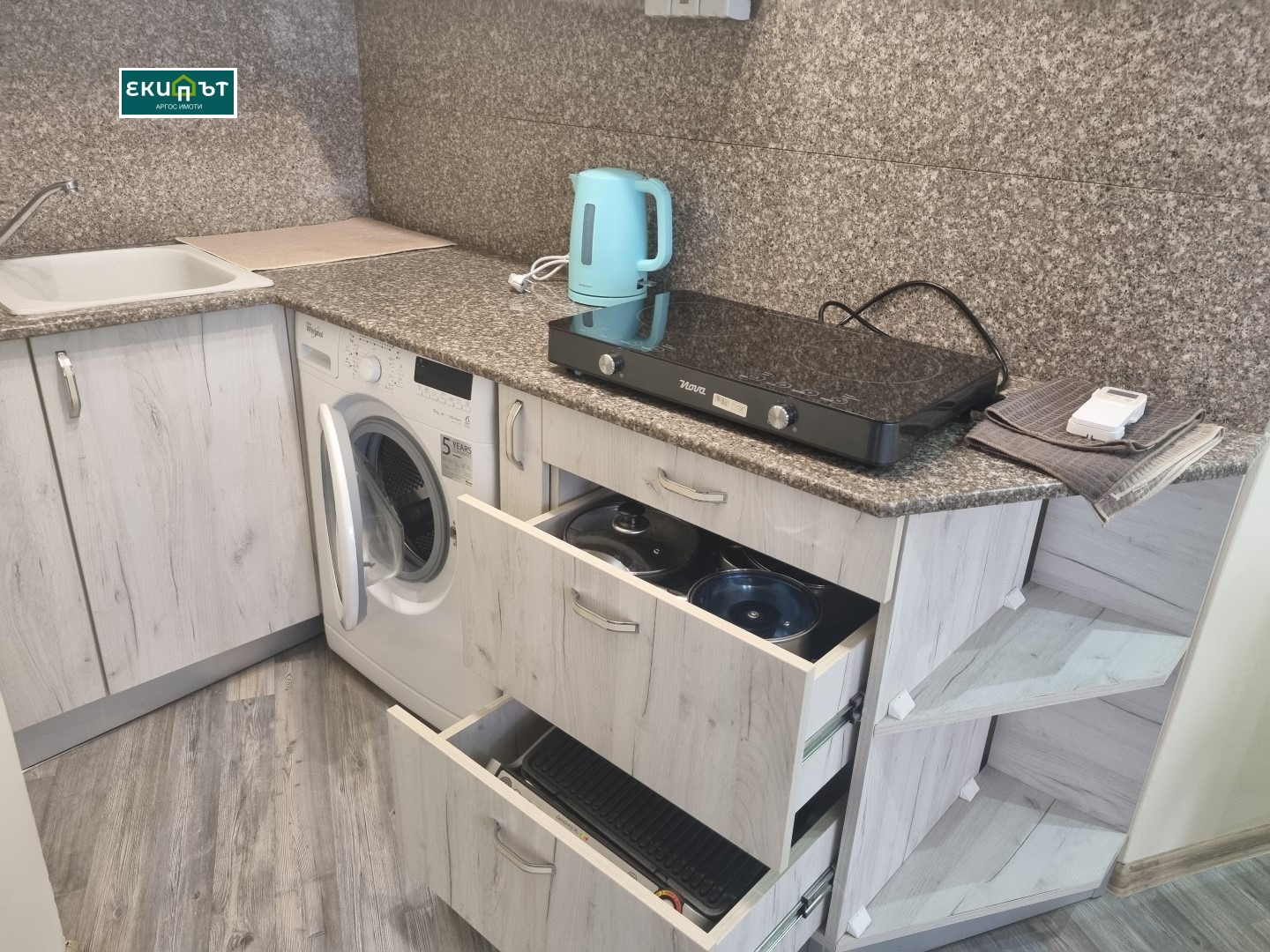 Продава 1-СТАЕН, гр. Варна, Базар Левски, снимка 2 - Апартаменти - 54562702