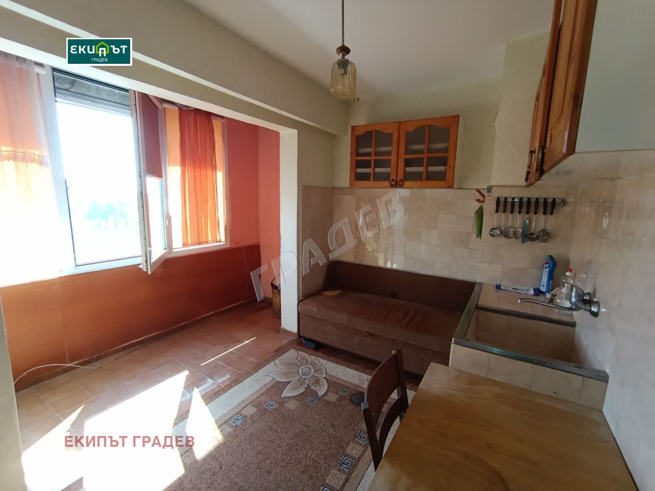 Продава 3-СТАЕН, гр. Варна, Владислав Варненчик 1