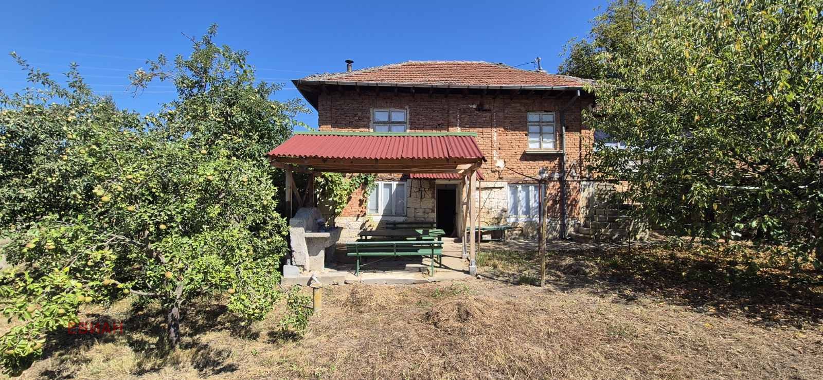 Продава КЪЩА, с. Табачка, област Русе