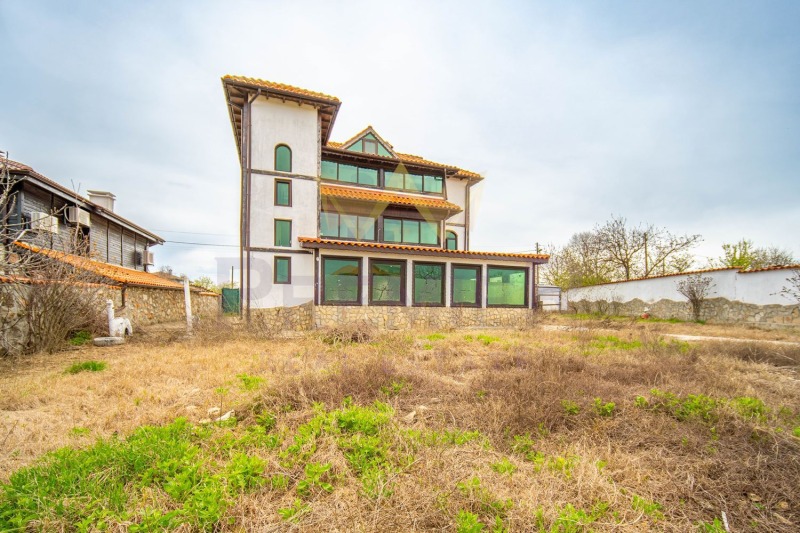 Продава КЪЩА, с. Тюленово, област Добрич, снимка 2 - Къщи - 53084185