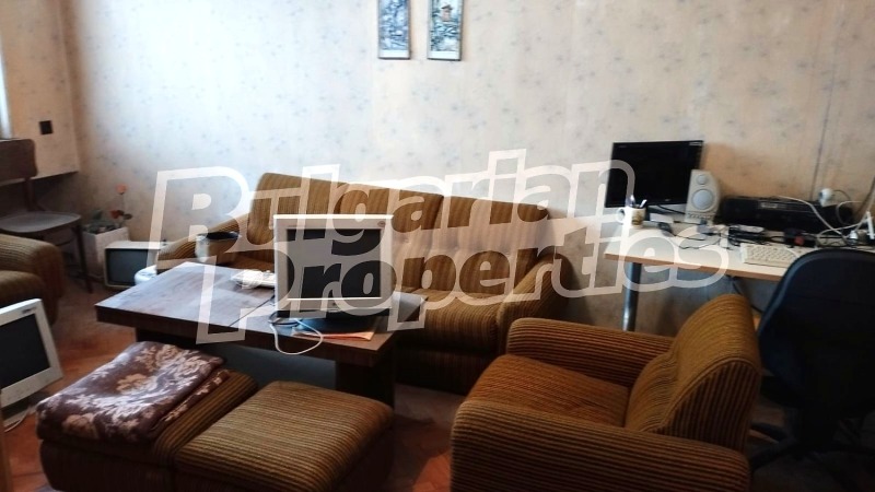 Продава 2-СТАЕН, гр. Разград, Център, снимка 10 - Апартаменти - 52636791