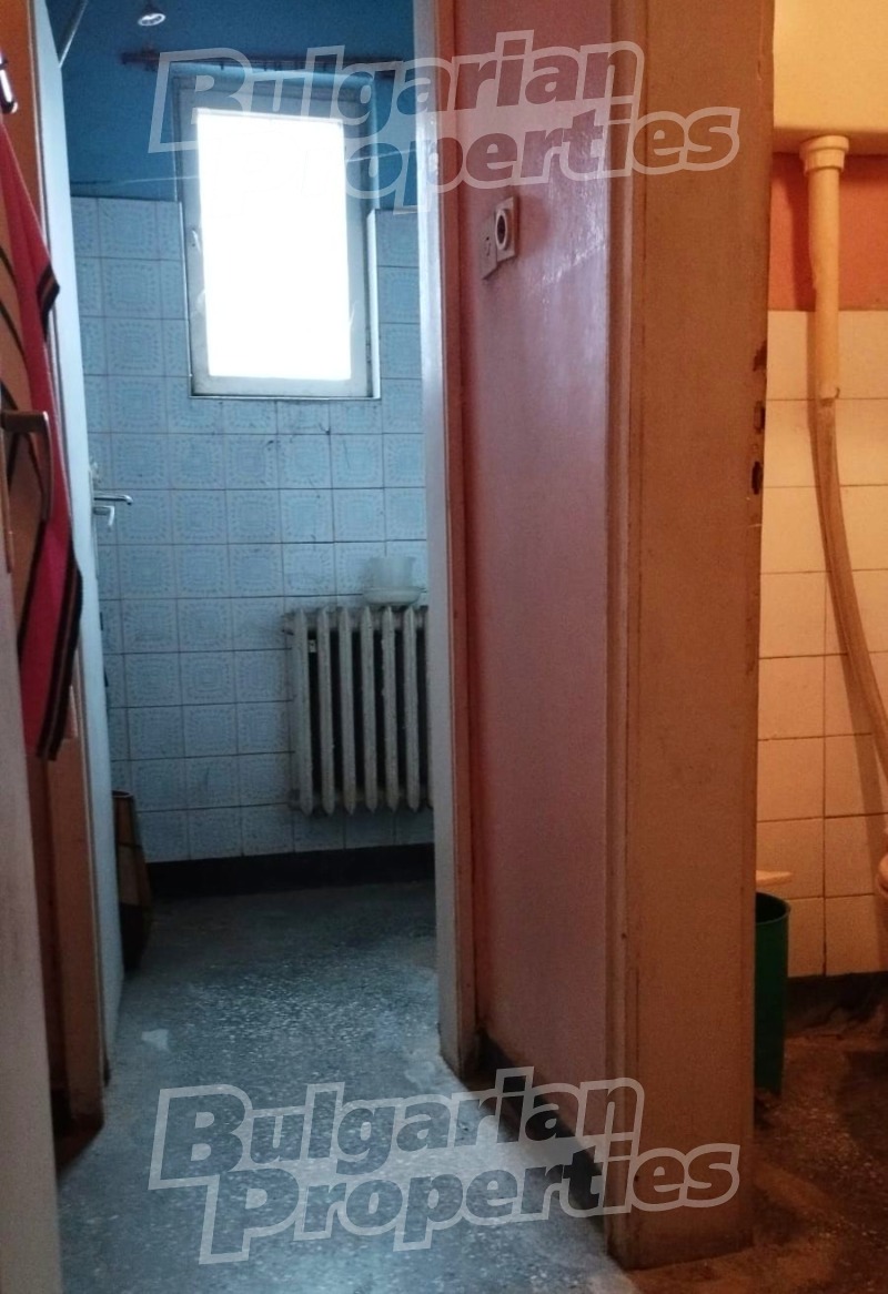 Продава 2-СТАЕН, гр. Разград, Център, снимка 14 - Апартаменти - 52636791