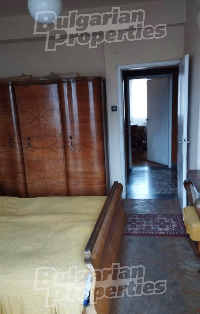 Продава 2-СТАЕН, гр. Разград, Център, снимка 4 - Апартаменти - 52636791