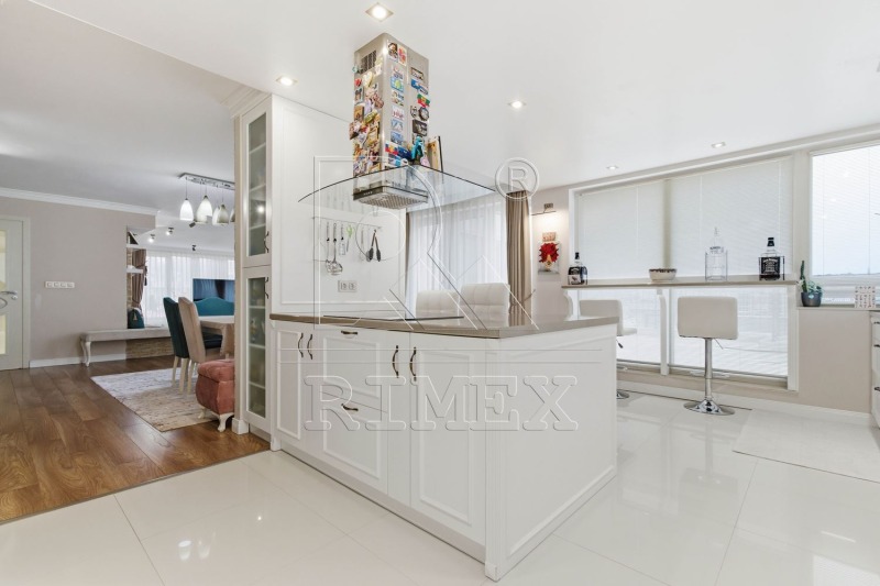 Продава МНОГОСТАЕН, гр. Пловдив, Център, снимка 3 - Апартаменти - 52751813