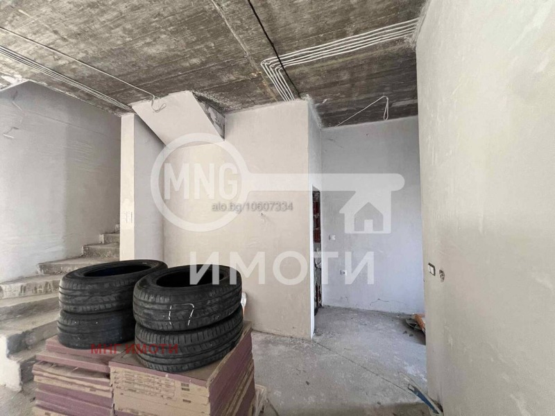 En venta  Casa Plovdiv , Ostromila , 388 metros cuadrados | 44306838 - imagen [5]