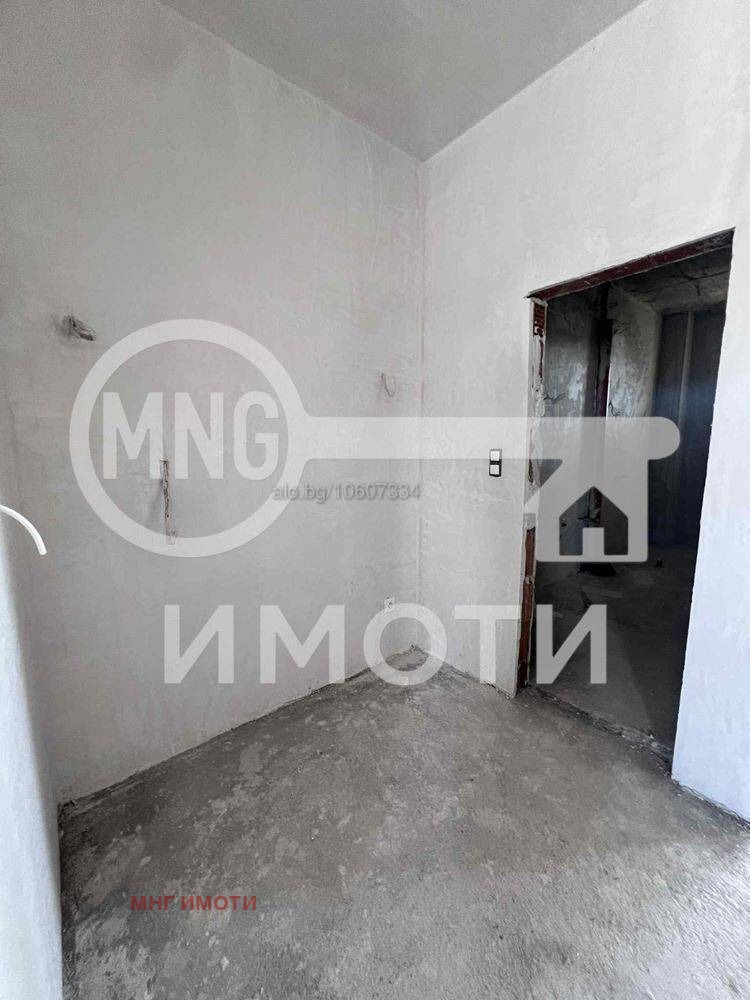 En venta  Casa Plovdiv , Ostromila , 388 metros cuadrados | 44306838 - imagen [10]