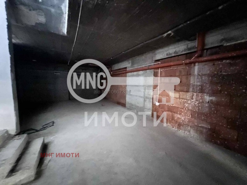 En venta  Casa Plovdiv , Ostromila , 388 metros cuadrados | 44306838 - imagen [9]