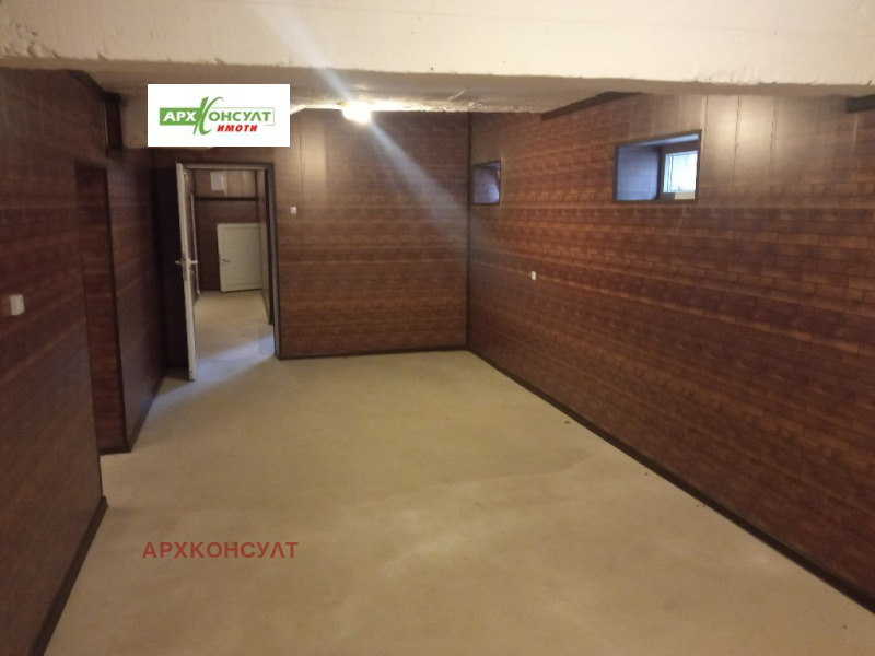 Продава  Склад, град София, Летище София •  275 000 EUR • ID 46089339 — holmes.bg - [1] 