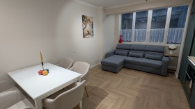 Продава  4-стаен, град София