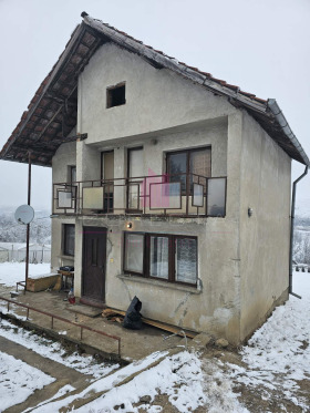 Продажба на имоти в Басарбово, град Русе - изображение 1 