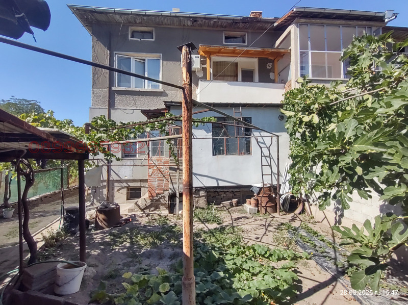 Продава ЕТАЖ ОТ КЪЩА, гр. Първомай, област Пловдив, снимка 15 - Етаж от къща - 52784269