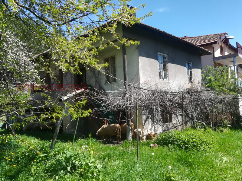 Продава КЪЩА, гр. Етрополе, област София област, снимка 4 - Къщи - 52786542