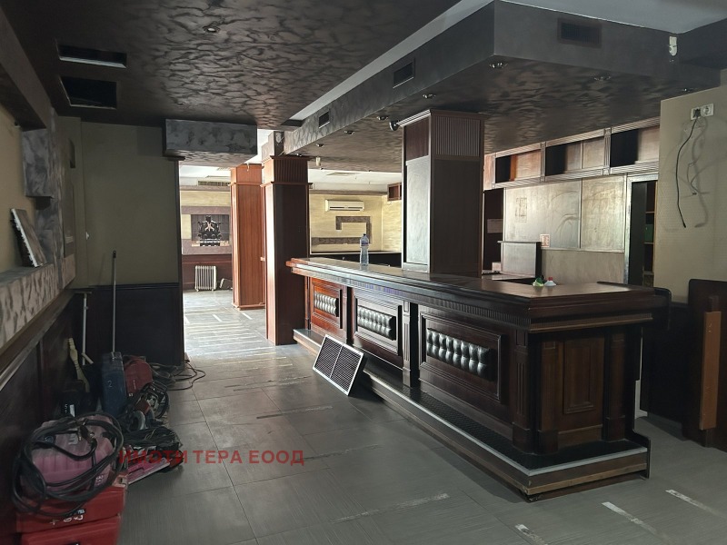 Продава МАГАЗИН в град Варна, Левски 2 - 230 кв.м / 270 000 € » 528 074.10 лв., ИМОТИ ТЕРА ЕООД