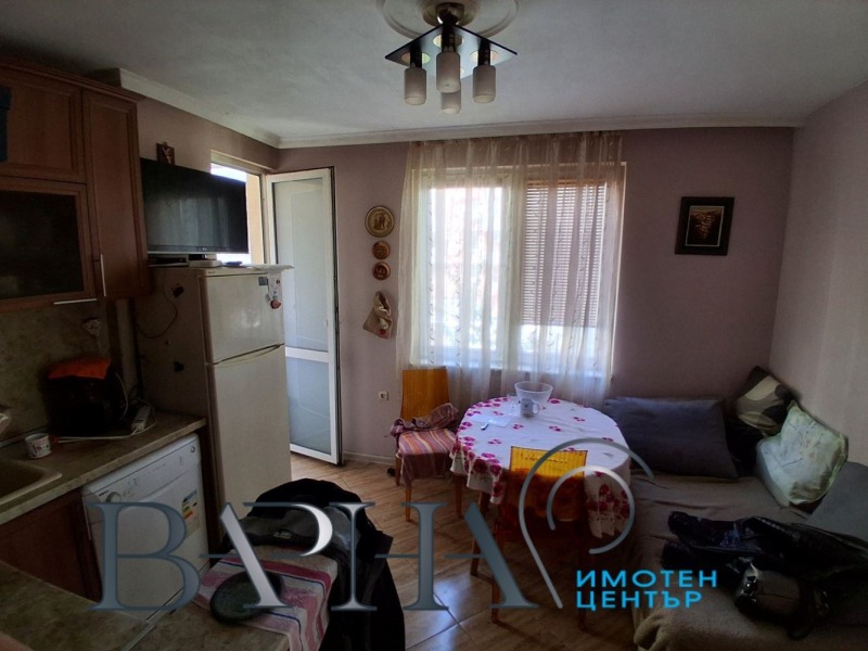 À venda  Mais de 3 quartos Varna , Zimno kino Trakiia , 100 m² | 51568800 - imagem [2]