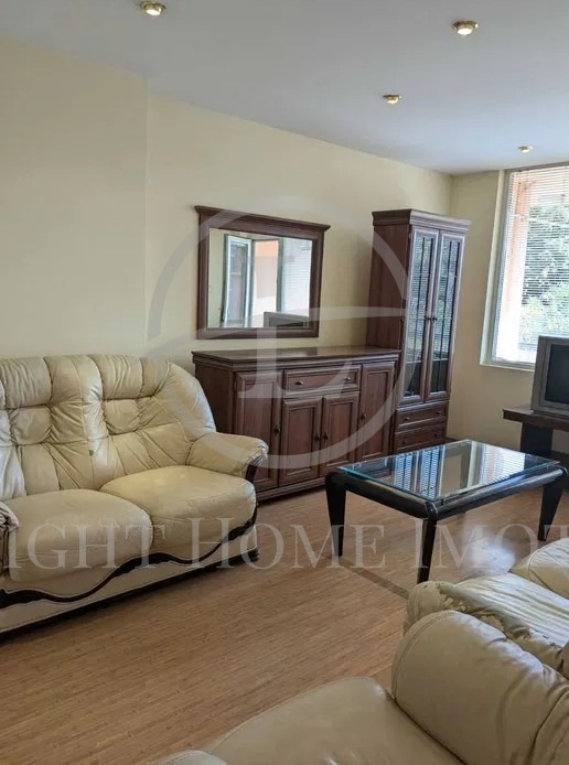 Zu verkaufen  3+ Schlafzimmer Plowdiw , Kjutschuk Parisch , 100 qm | 79004597