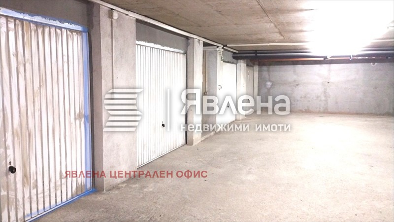 Продава ГАРАЖ, ПАРКОМЯСТО, гр. София, Център, снимка 4 - Гаражи и паркоместа - 53715913