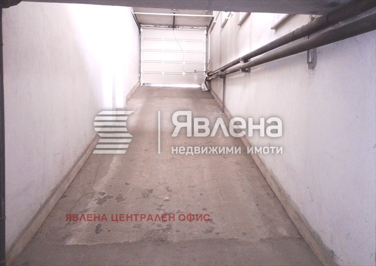 Продава ГАРАЖ, ПАРКОМЯСТО, гр. София, Център, снимка 2 - Гаражи и паркоместа - 53715913