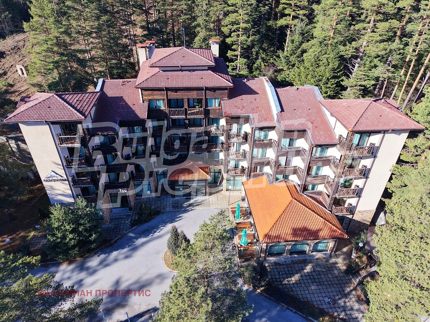 Продава ХОТЕЛ, с. Паничище, област Кюстендил