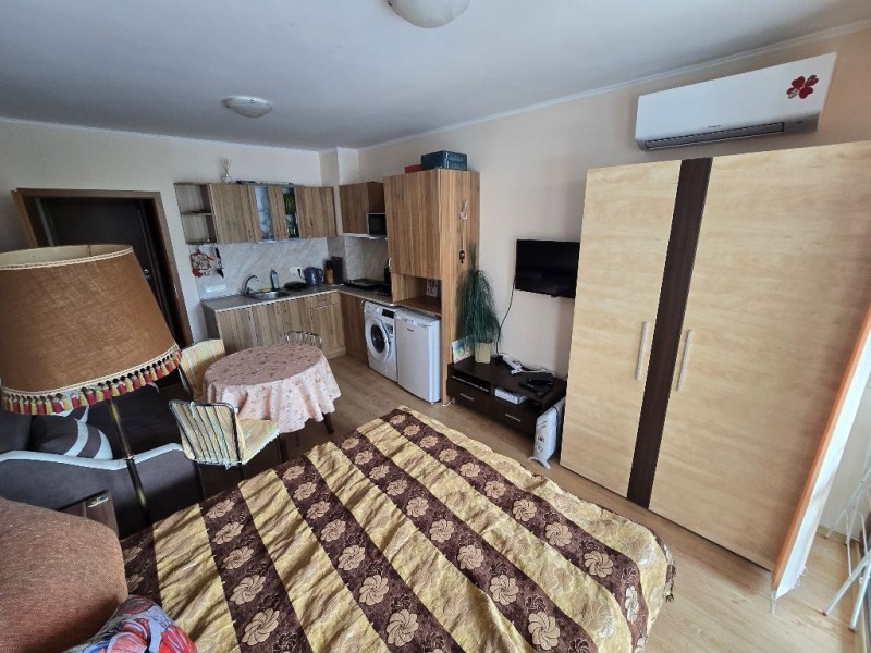 Zu verkaufen  Studio region Burgas , k.k. Slantschew brjag , 42 qm | 93384481