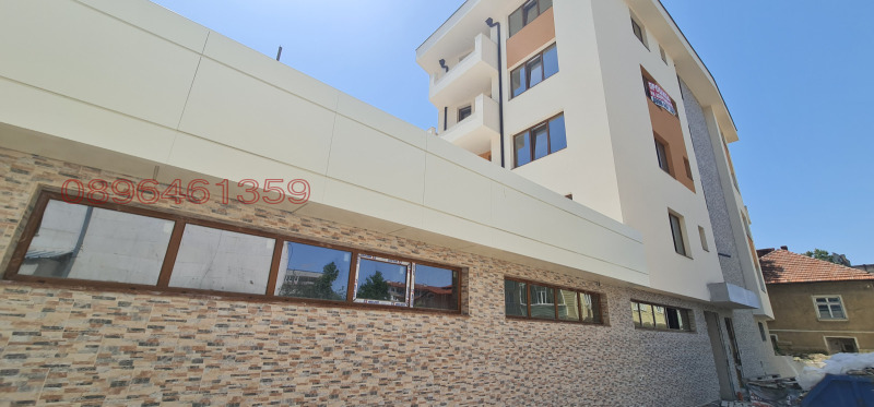 Eladó  2 hálószobás Razgrad , Centar , 110 négyzetméter | 71433709